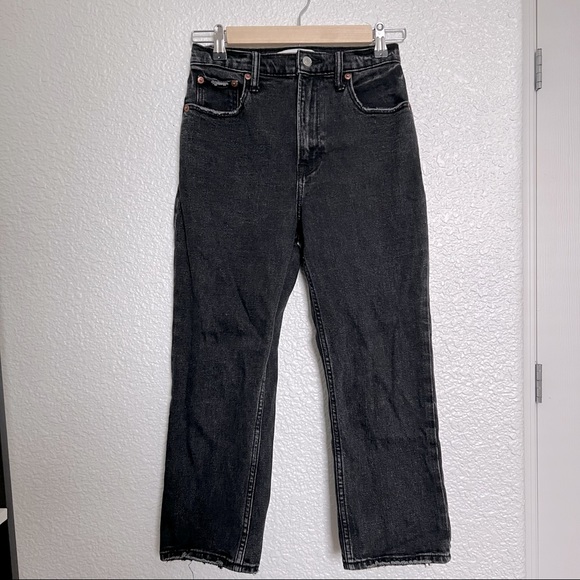Abercrombie & Fitch Black Ultra High Rise Ankle Straight Jean - Picture 1 of 5